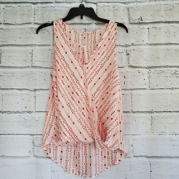 Lush geometric sleeveless faux wrap front shirt - Picture 1 of 6